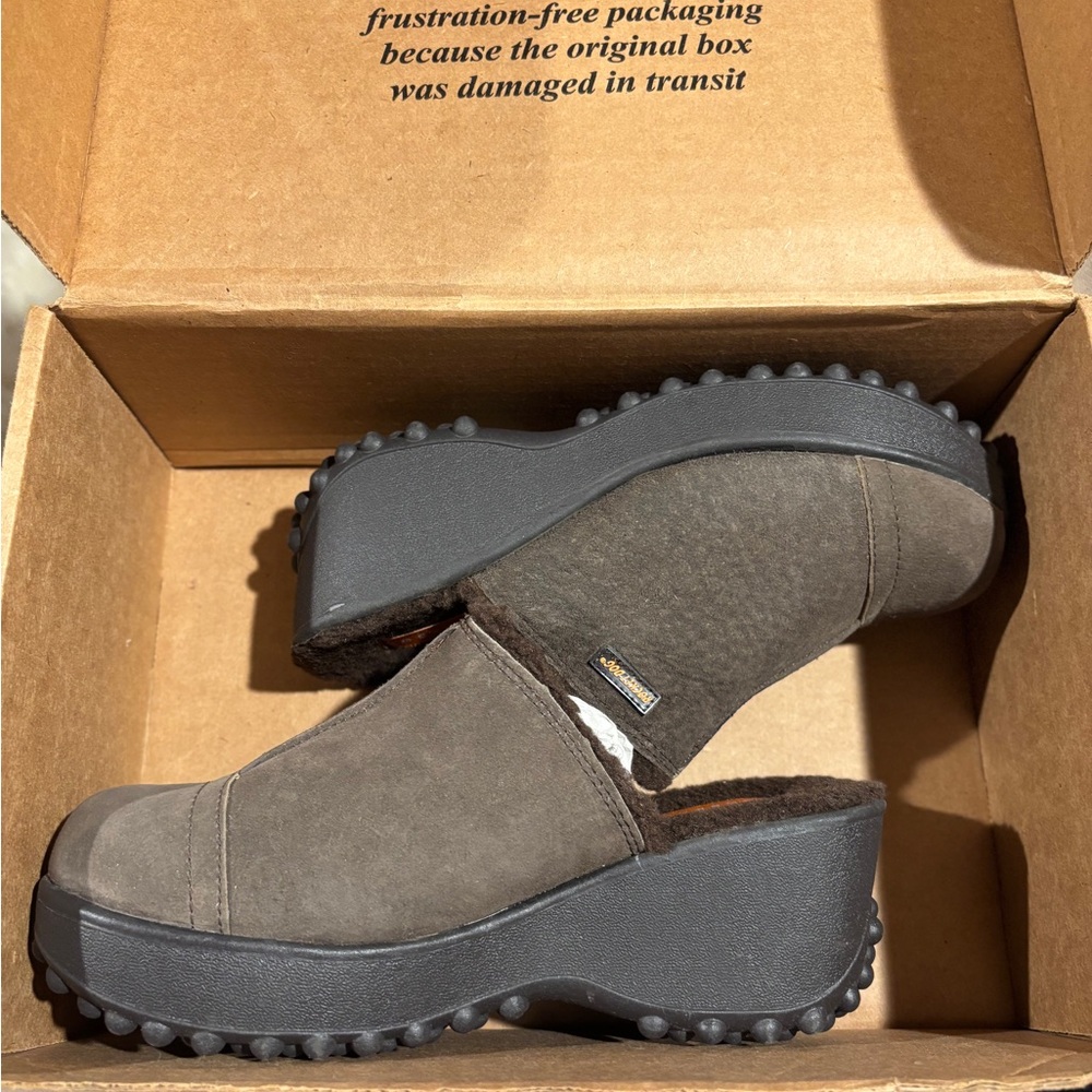 🆕 Rocket Dog ‘Fran’ Brown Nubuck W/ Faux Shearling Clogs 8.5 - Picture 5 of 14
